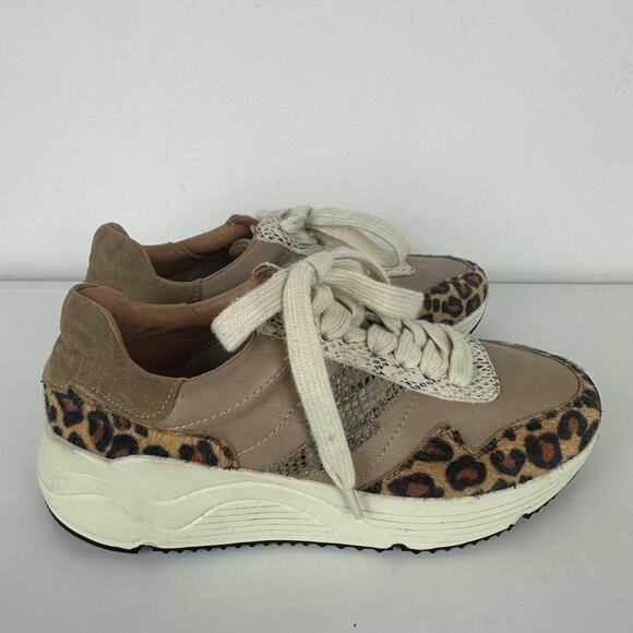 Oasis Society Womens Piper Leopard/Snake Print Lace-Up Walking Brown Sneakers 6 - Picture 1 of 8